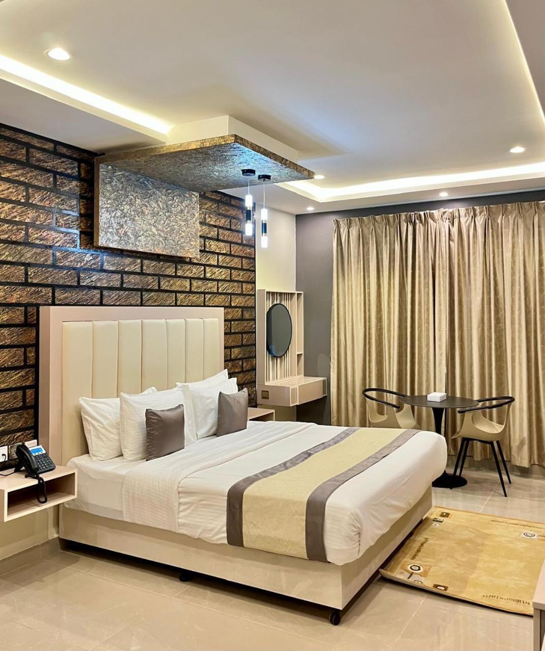 Sea Shore Hotel Apartment Khorfakkan Khor Fakkan Bagian luar foto